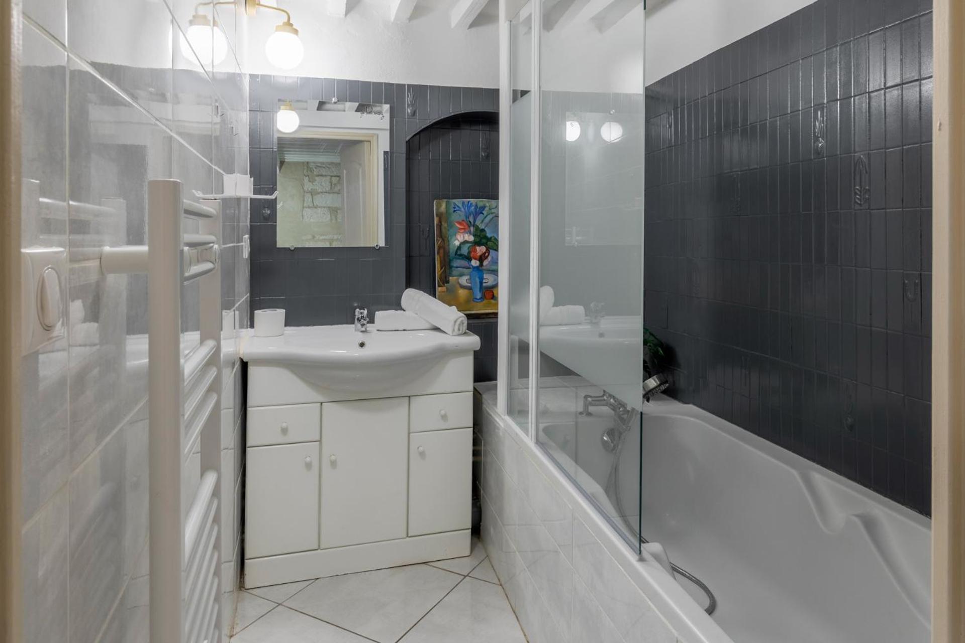 Le Theatre - Appartement Spacieux, Centre Ville & Calme Montpellier Dış mekan fotoğraf